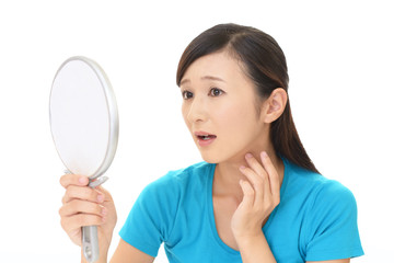 お肌が気になる女性