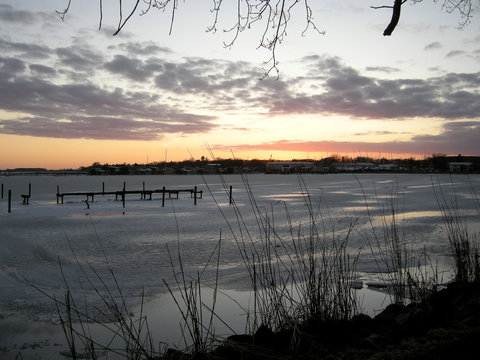Eisschollen am Bootssteg,  in der Goor, Lauterbach auf R&uuml;gen