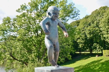 北欧 ノルウェー オスロ フログネル公園 ヴィーランゲン彫刻公園 夏 Northern Europe Norway Oslo Frogner park Vigeland sculpture installation summer - 180442216