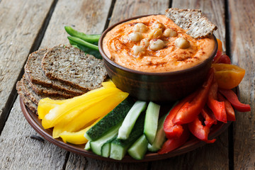 hummus with fresh vegetables
