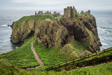 Trail to Dunnottar Castle