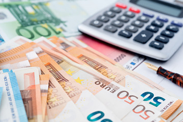 Financing graphics with money