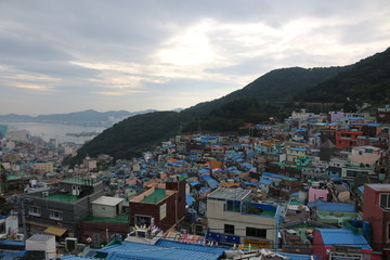 夕陽と甘川文化村