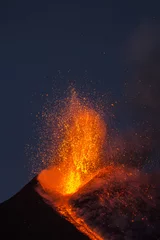 Poster Im Rahmen Ausbruch des Vulkans Ätna in Sizilien, Italien © Wead