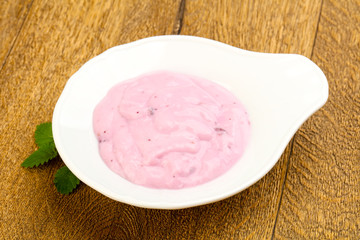 Yoghurt with blueberries