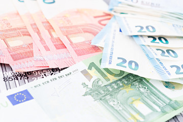 Financing graphics with money