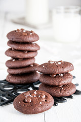 Dark chocolate cookies and milk