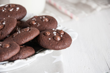 Dark chocolate cookies and milk