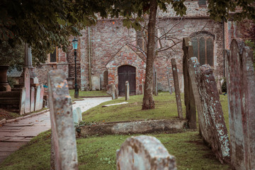 Folkstone, Church