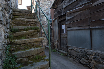 Altes norditalienisches Bergdorf