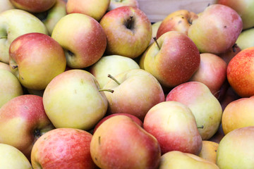 Red and green apples at the market