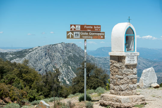 Blick auf die Schlucht Gola su Gorropu von der Passstra&szlig;e, Sardinien