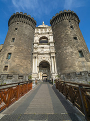 Fototapeta na wymiar Das Castel Nuovo an der Via Vittorio Emanuele III, Neapel, Kampanien, Italien