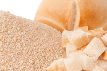 Semmelbrösel, Brötchen und Weißbrot-würfel