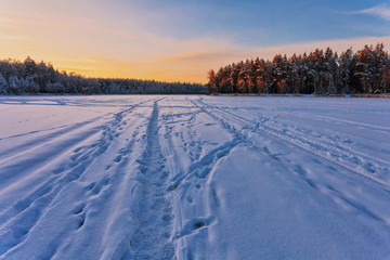 Fototapeta na wymiar Beautiful winter sunset