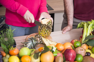 Cleaning pineapple for fresh juice