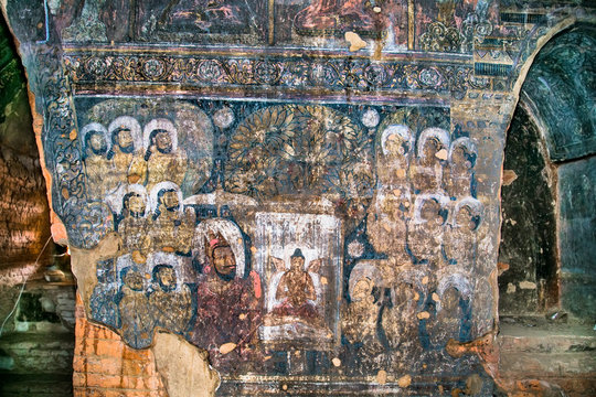 Buddhas fresco at the weall of Pahto Thamya Temple, Old Bagan, Myanmar.