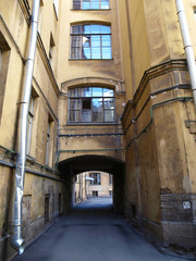Fototapeta na wymiar Inner courtyard at old city of Saint-Petersburg, Russia
