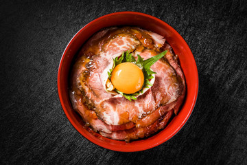 ローストビーフ丼　Roast beef bowl