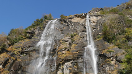 Fototapeta premium Grande cascata duplice