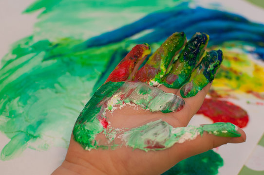 children painting with pinger paint