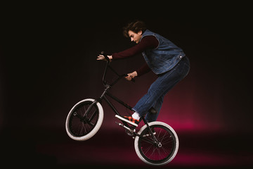 Fototapeta na wymiar bmx cyclist performing stunt