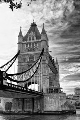Fototapeta na wymiar The Tower Bridge on a overcast day, London