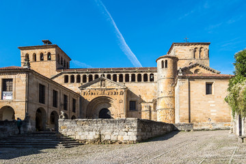 Spanien - Kantabrien - Santillana Del Mar - Colegiata de Santillana del Mar (Stiftskirche der Hl. Juliana, Sant Iuliana)