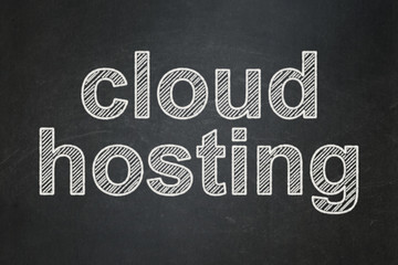 Obraz premium Cloud networking concept: text Cloud Hosting on Black chalkboard background
