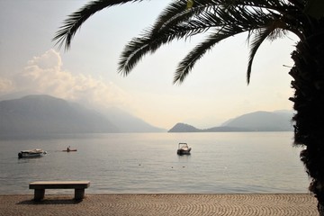 Stillleben am Comer See (Lungolago in Menaggio)