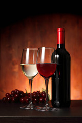 ワイン　Red and white wine image