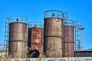 Tanks for waste oil