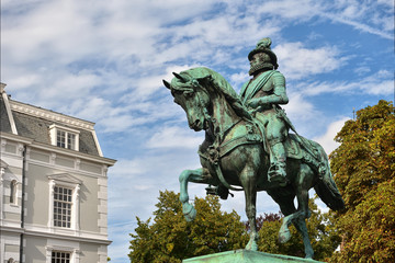 Obraz premium Reiterstandbild des Wilhelm von Oranien in Den Haag