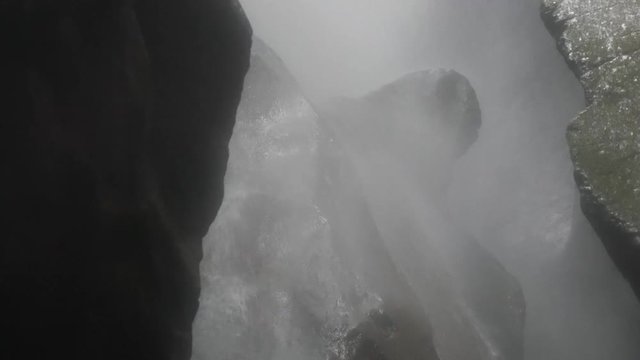 Cascata sotterranea gola di Varone
