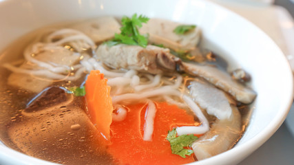 vietnamese noodle with vegetable