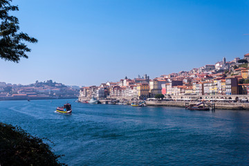 Naklejka na ściany i meble Blick über den Fluss Douro