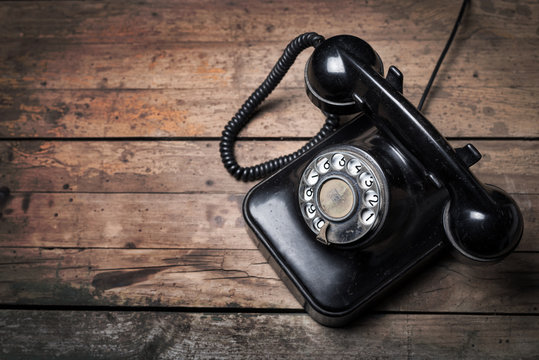 Retro style dial phone