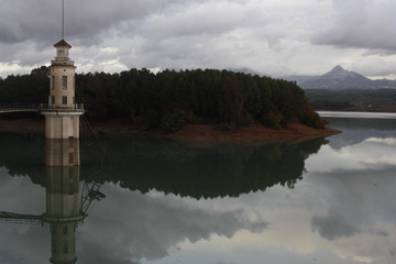 Fototapeta na wymiar Embalse de Cubillas, Granada