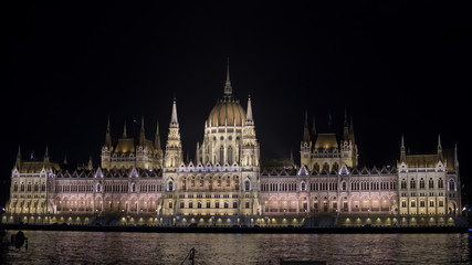 Fototapeta na wymiar Parlament Budapest