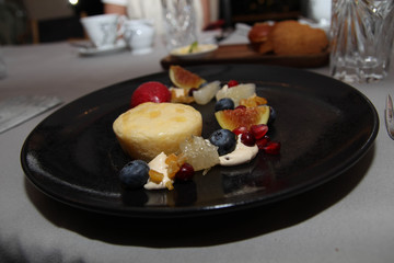 Dessert, fresh berries