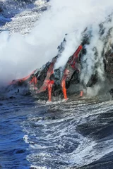 Crédence de cuisine en verre imprimé Volcan La lave coule du volcan Kilauea