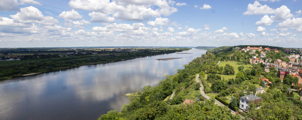 Rzeka Wisła i miasteczko © PsychoFotografia
