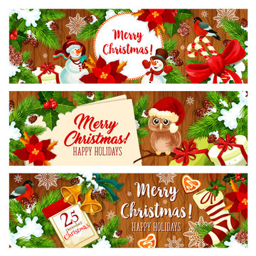Christmas holiday gift banner on wooden background