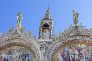 Fototapeta premium St Mark's Basilica (Basilica di San Marco), mosaic on facade, Venice, Italy.