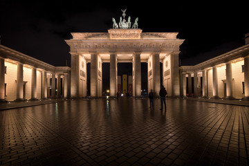 Obraz premium Brandenburger Tor Berlin bei Nacht