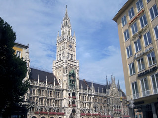 Facade of New Town Hall (Neues Rathaus, Rathaus-Glockenspiel), sunny day, Munich, Bavaria, Germany