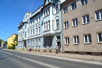 Fototapeta na wymiar Buildings on Kosciusko Street in Braniewo, Poland