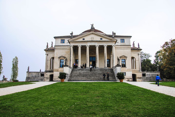 villa rotenda