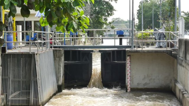 weir irrigation drainage canal to not flood the Bangkok area.