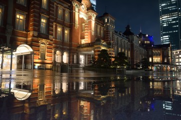 tokyo station night view reflection